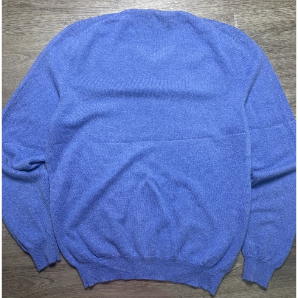 Club Room Men's Soft Cashmere V-neck Sweater Blue Size L Quiet Luxury Preppy - Picture 6 of 7